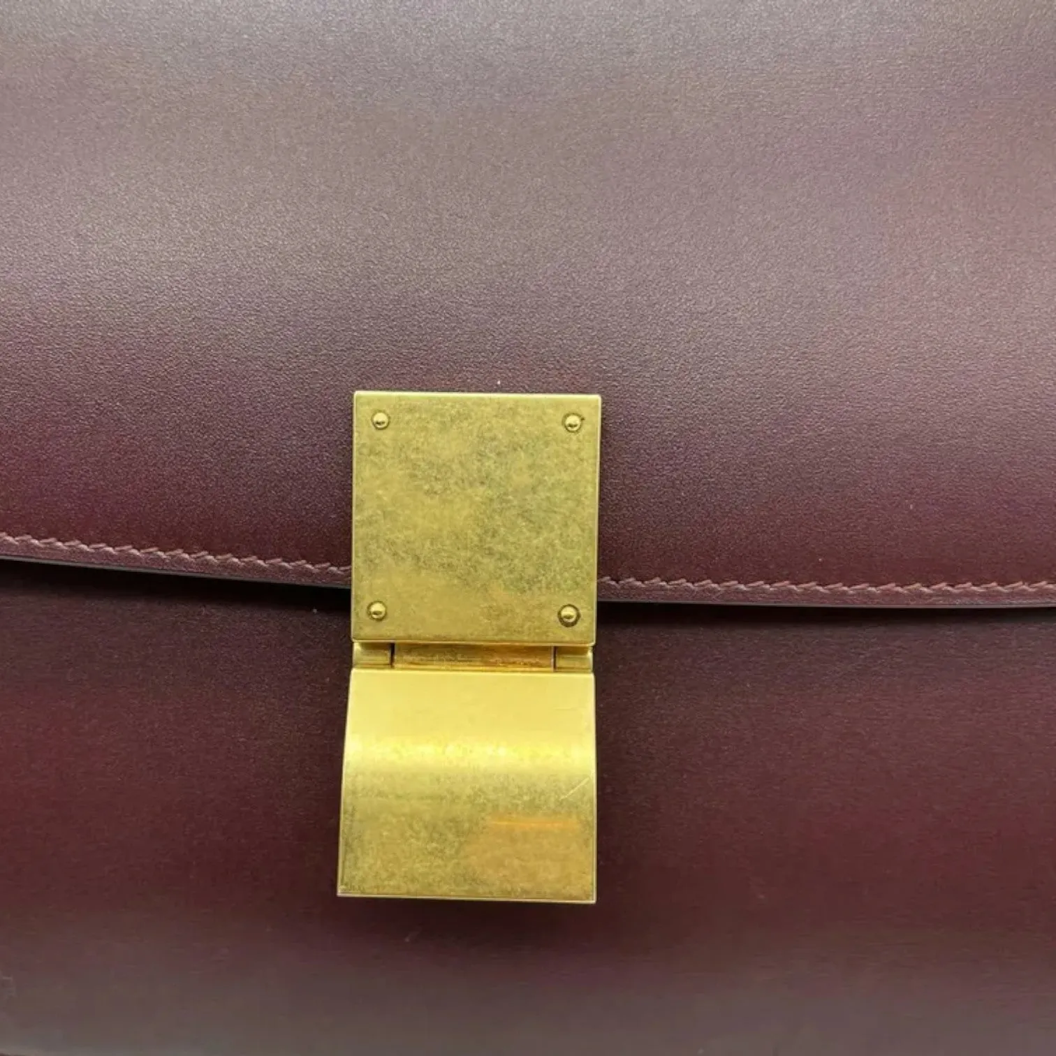 Classic Box Flap Medium Calfskin Burgundy GHW