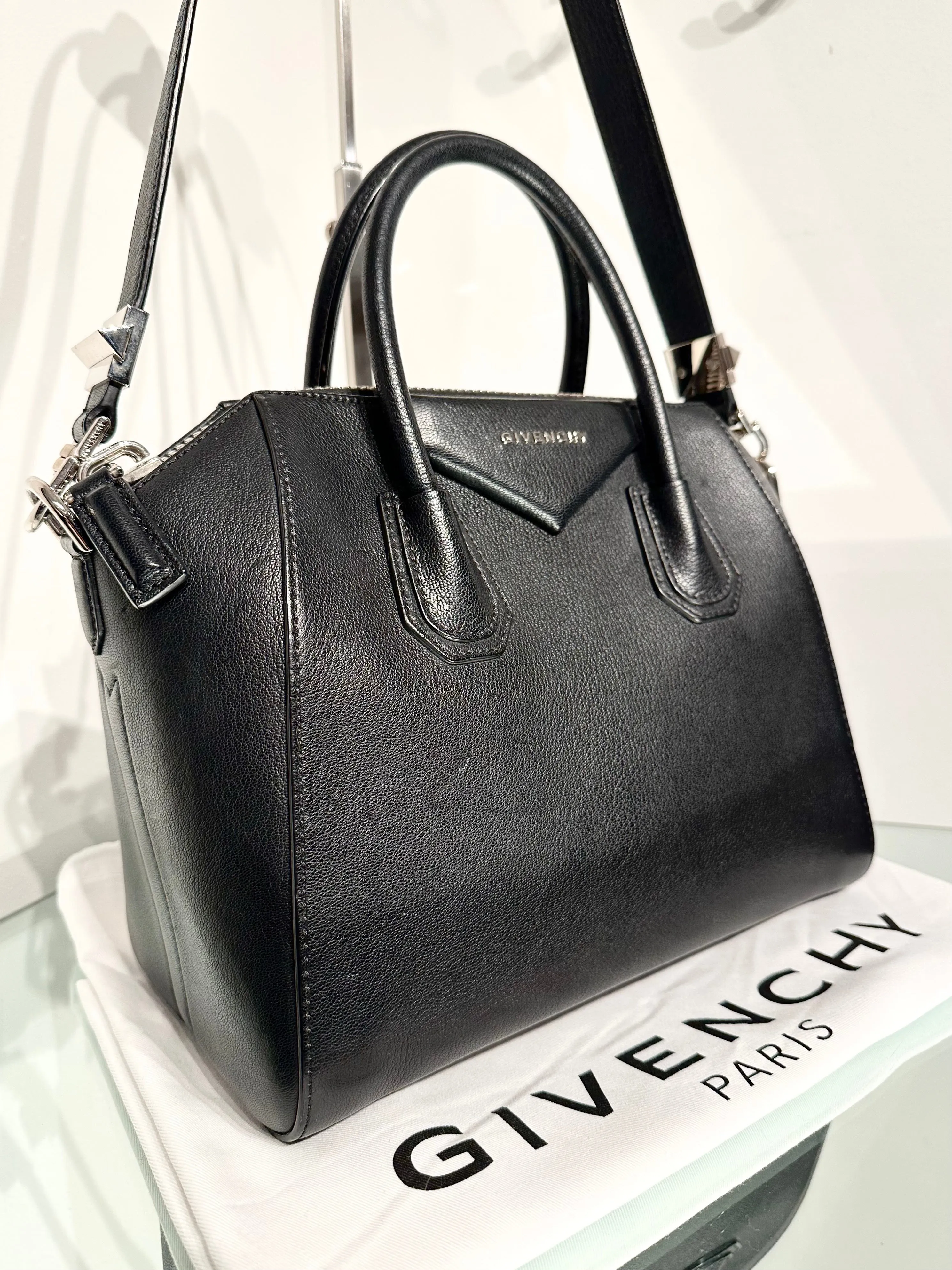 GIVENCHY Small Antigona Bag